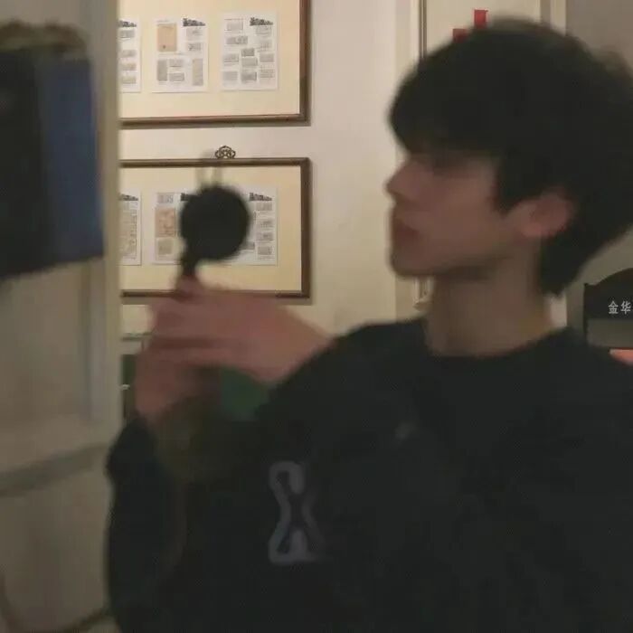 氛围感 氛围感头像 男生 男生头像 男头 侧脸 侧脸头像