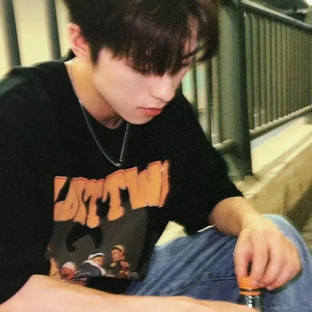 男生 男生头像 男头 侧脸 侧脸头像
