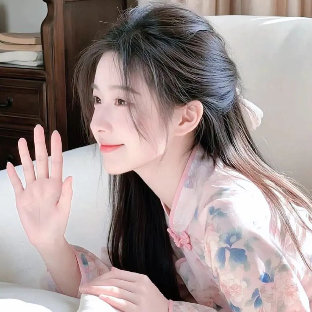 温柔侧脸女生头像
