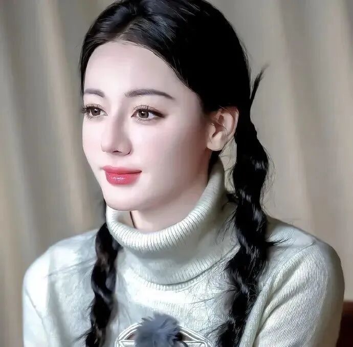 迪丽热巴甜美女生头像