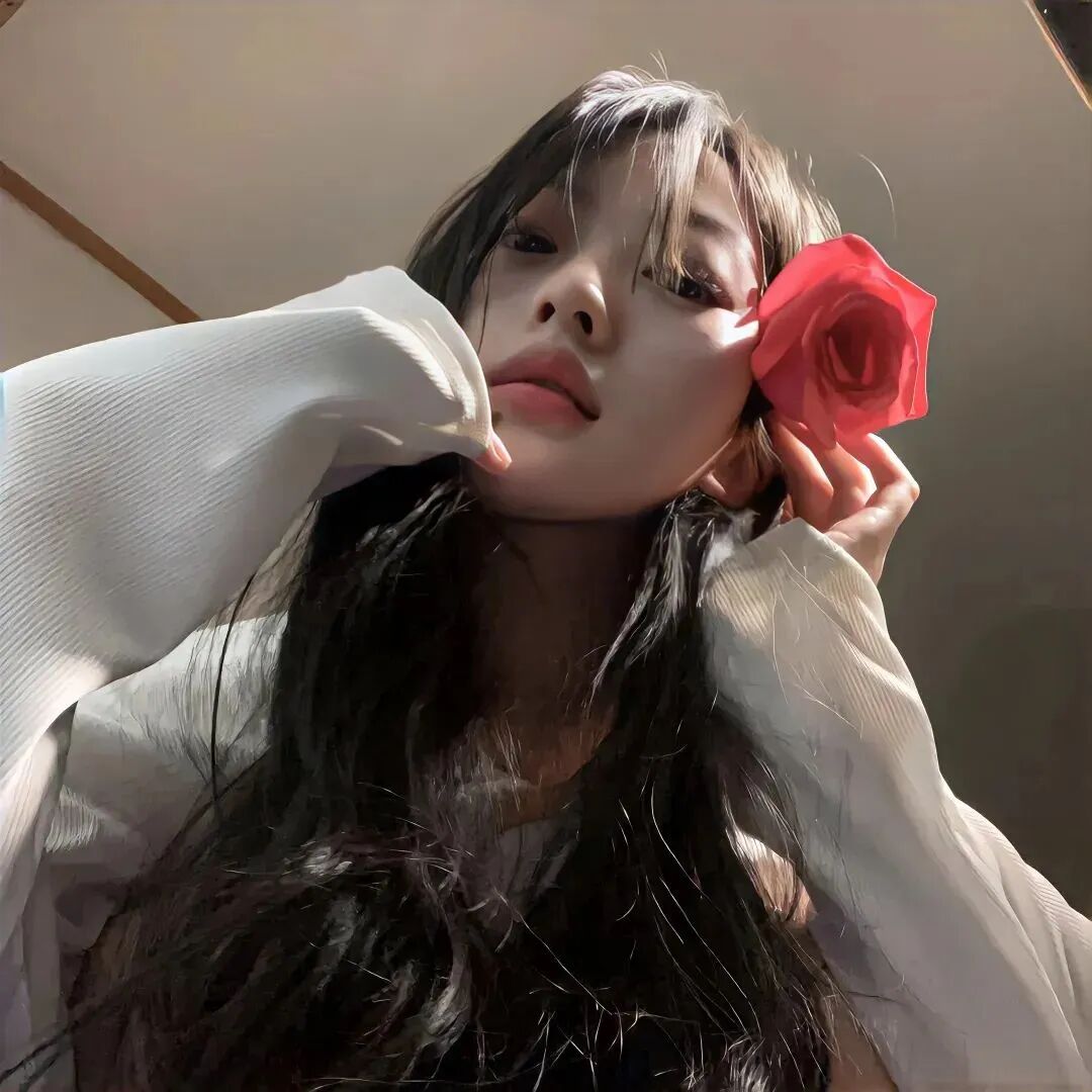 鲜花氛围感女生头像