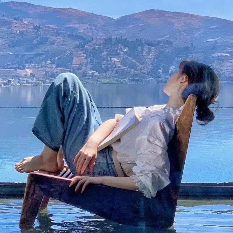 氛围感不露脸女生头像