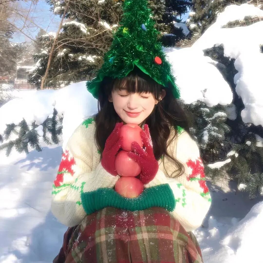 圣诞节冬天温柔女生头像