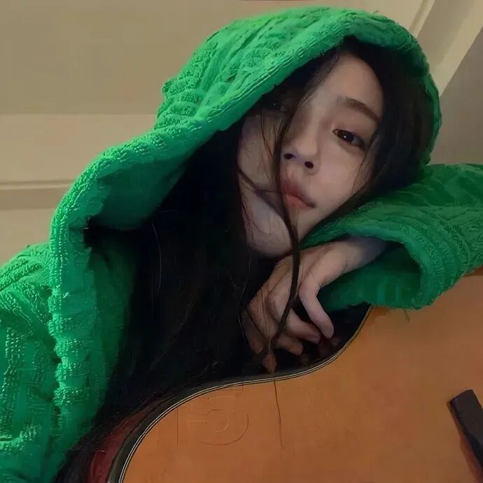 吉他小众女生头像