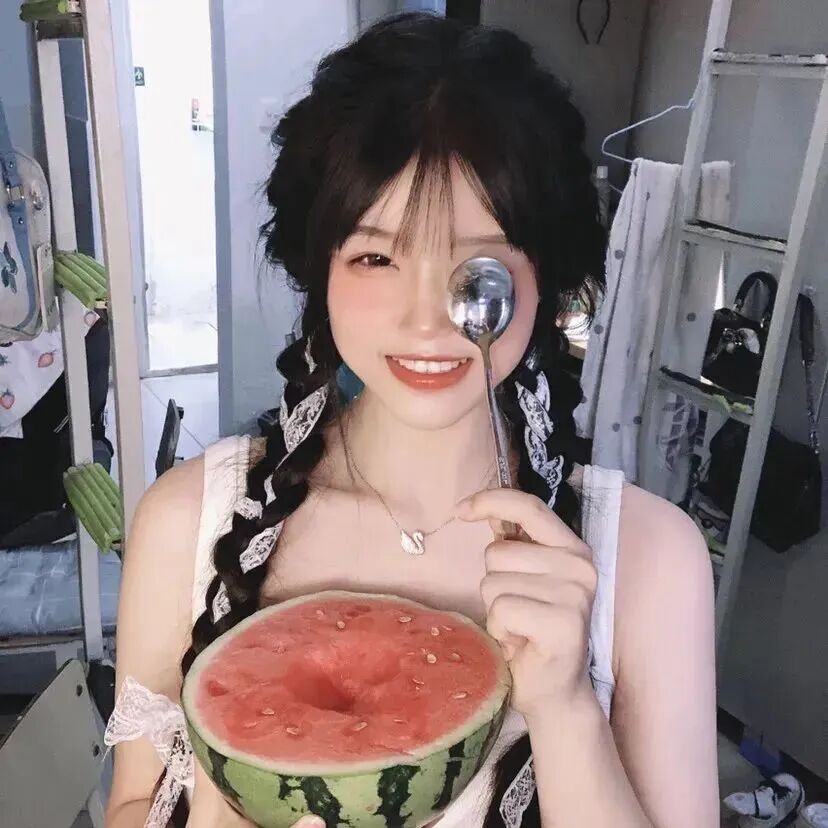 吃西瓜甜妹女生头像