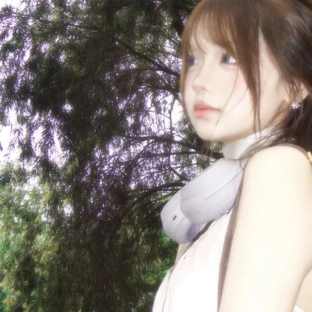 温柔侧脸女生头像