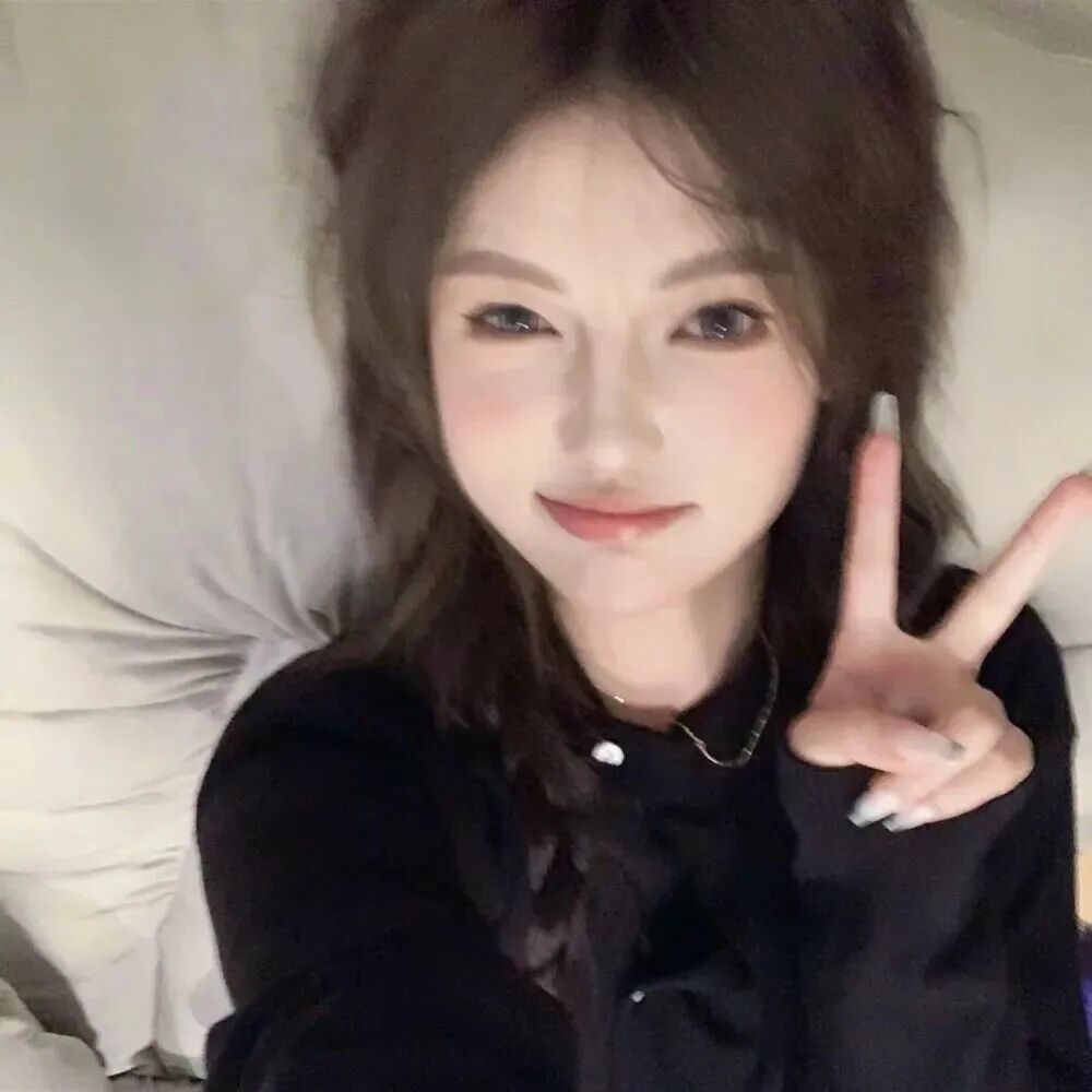剪刀手甜妹女生头像