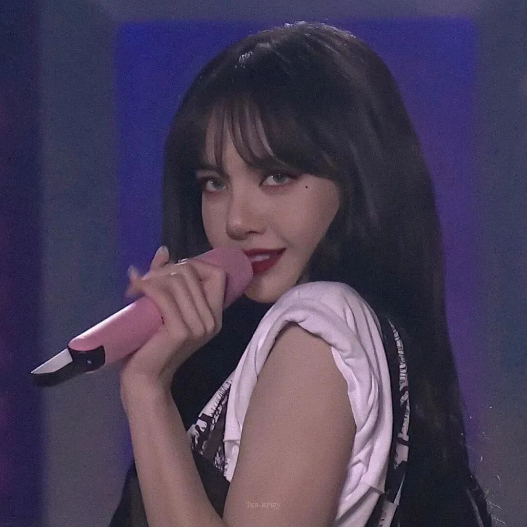 丽萨 BLACKPINK 女