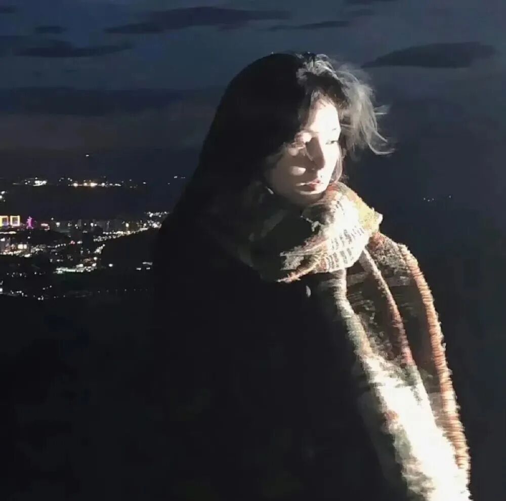 氛围感温柔女生头像