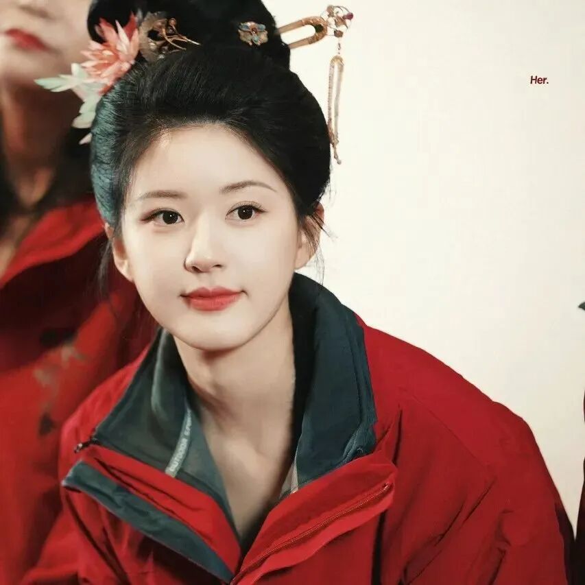 赵露思爱豆甜妹新年女生头像