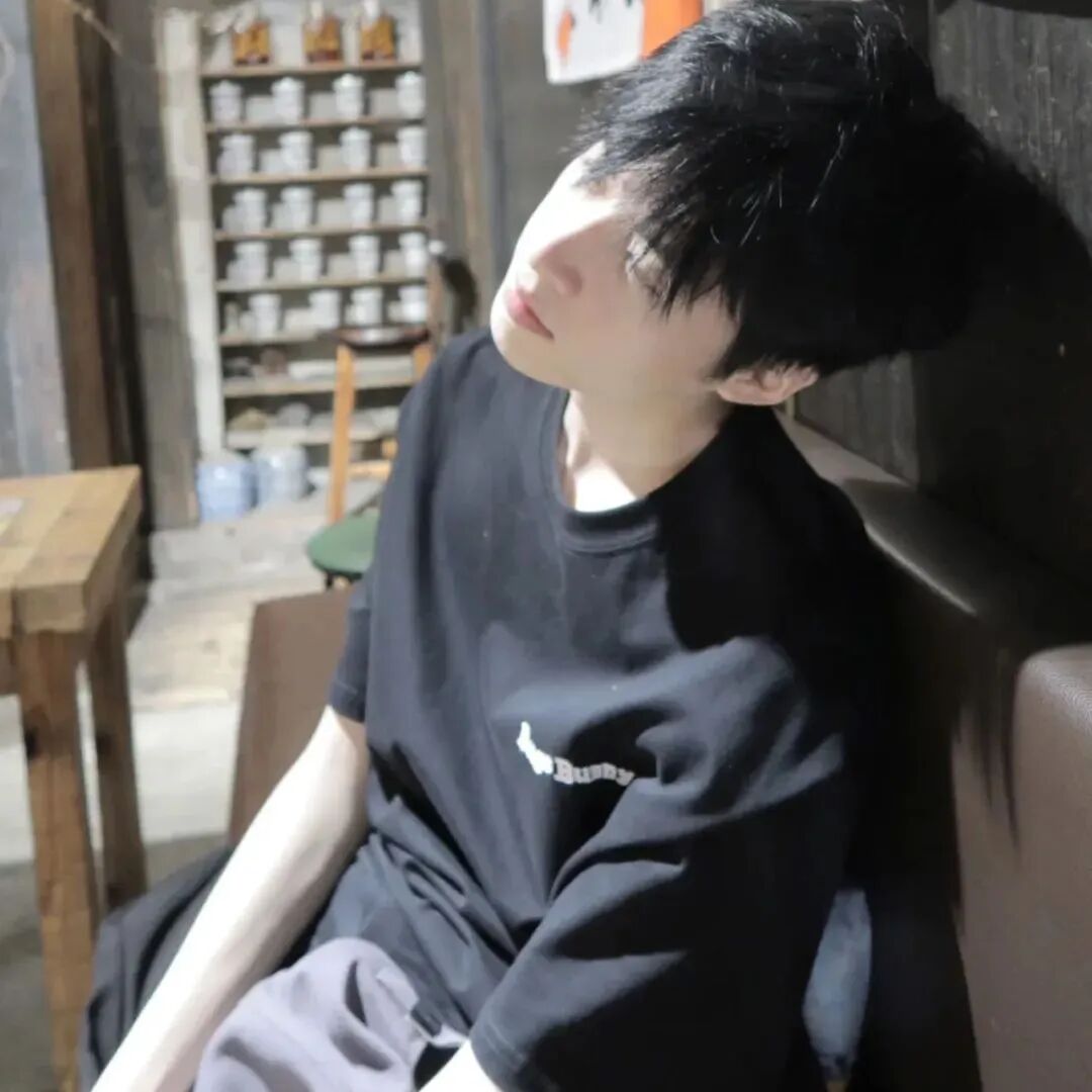 痞帅男生头像