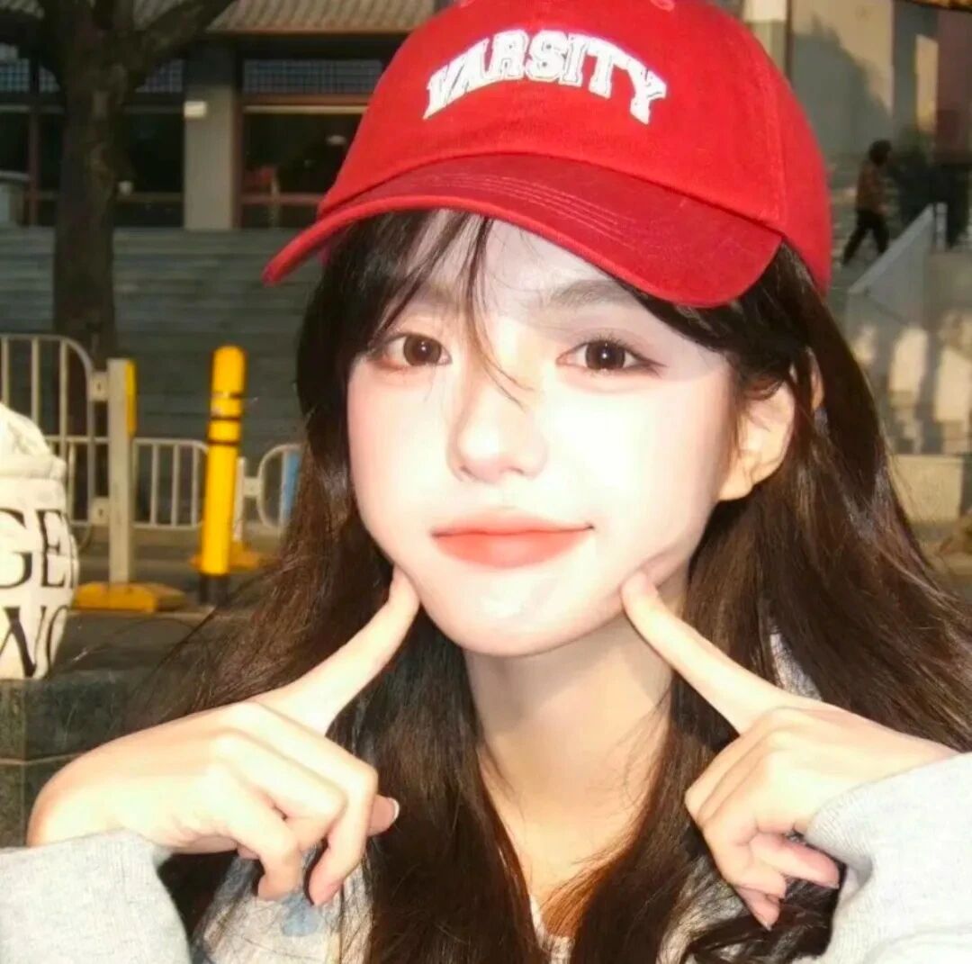 休闲帽甜妹女生头像