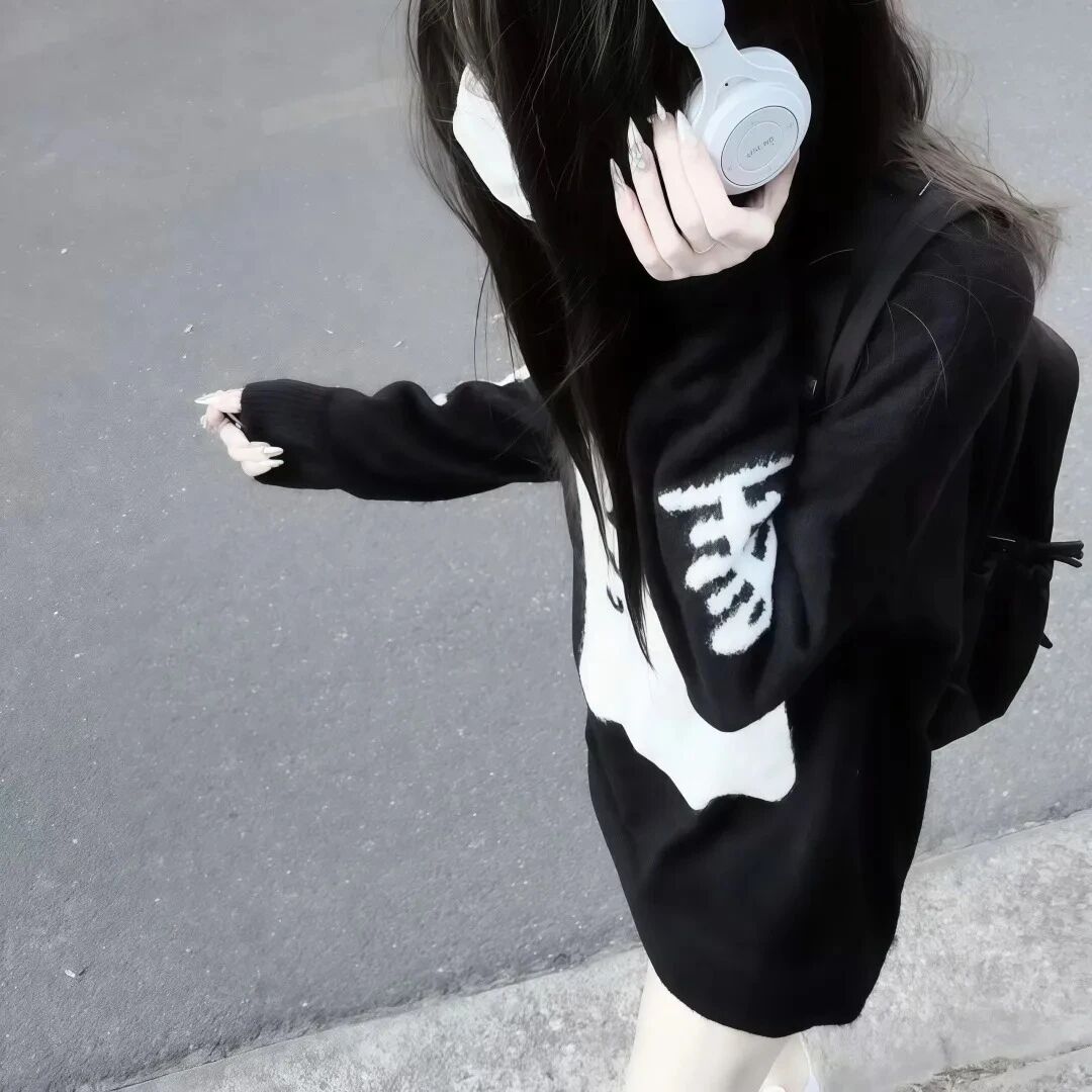 戴耳机少萝不露脸女生头像
