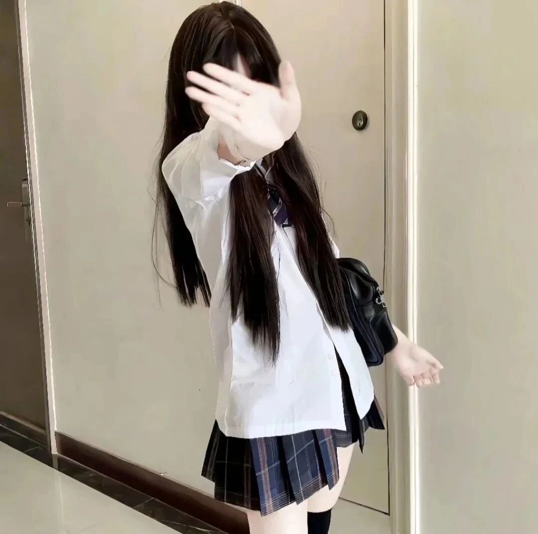 jk制服少萝不露脸女生头像