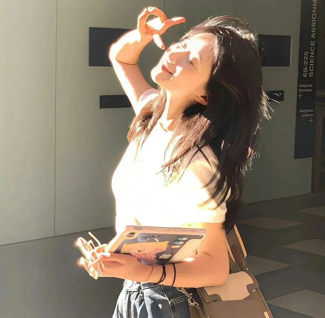 光感女生头像