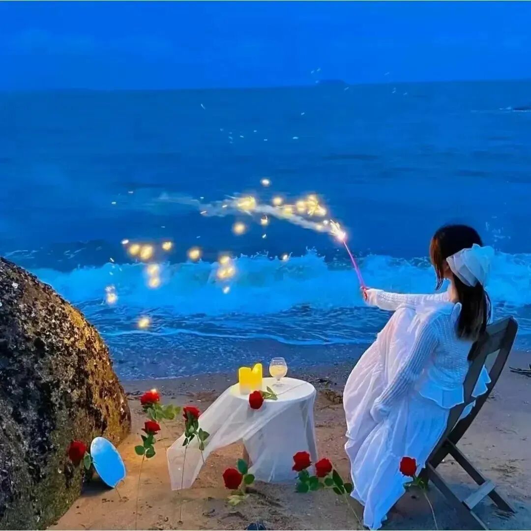 烟花海边氛围感不露脸女生头像