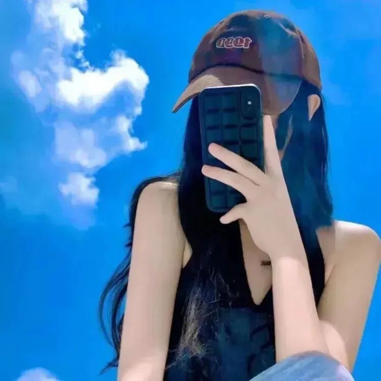 自拍手机温柔女生头像