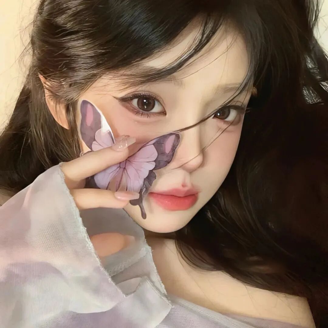 蝴蝶温柔女生头像