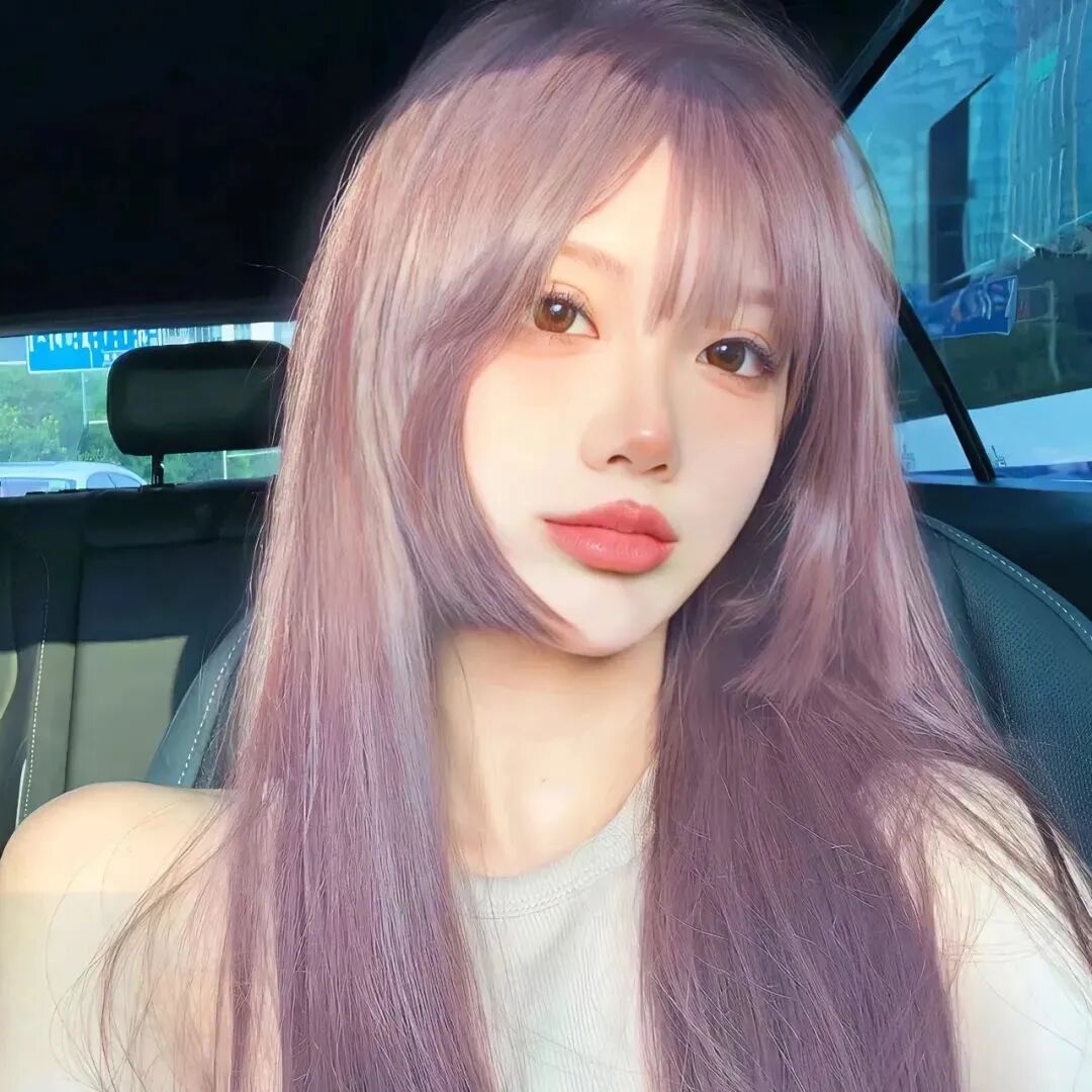 紫色系车内小众女生头像