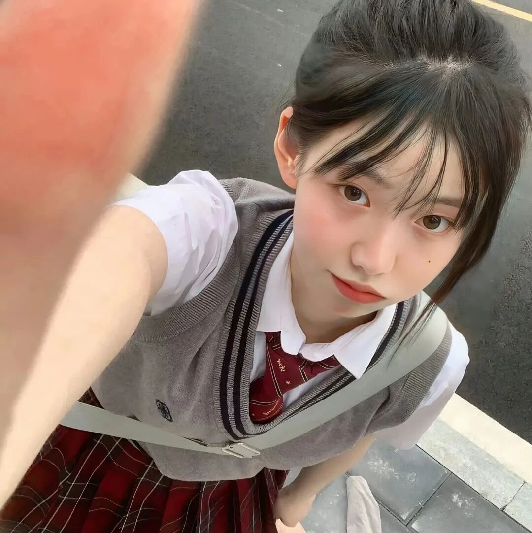 jk制服女生头像