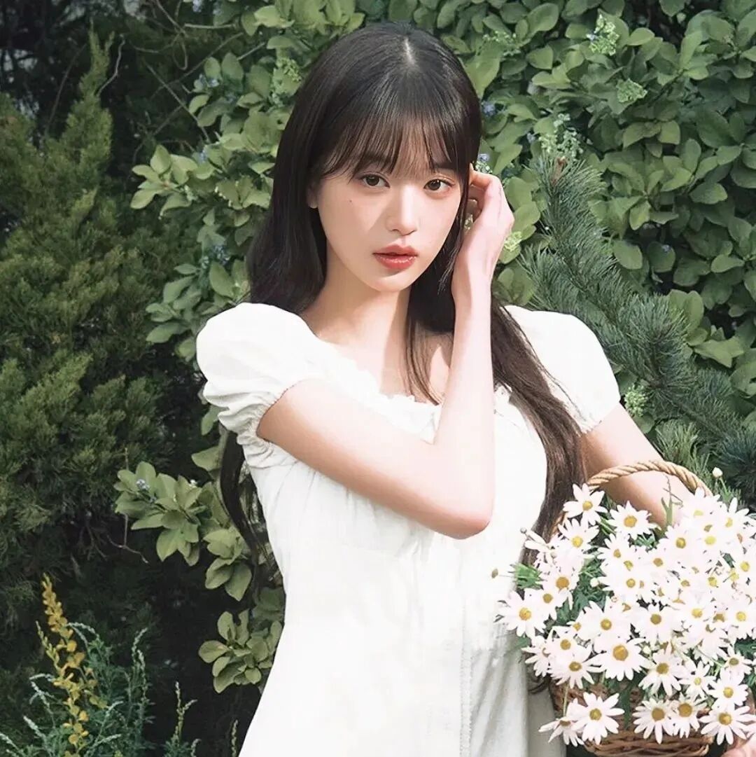 张元英爱豆鲜花温柔女生头像
