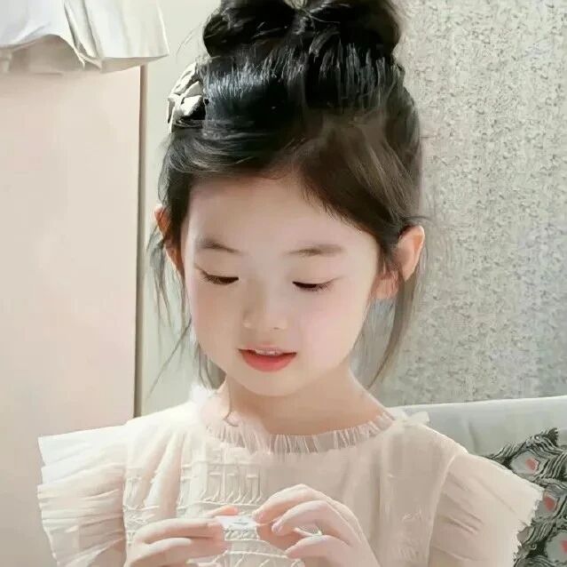 小女孩萌娃头像