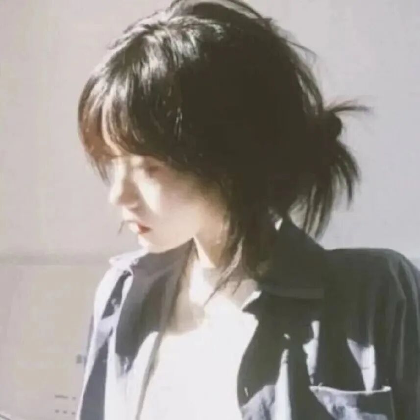 女生 女生头像 女头 小清新 小清新头像 小清新女头 小清新女生头像 侧脸 侧脸头像