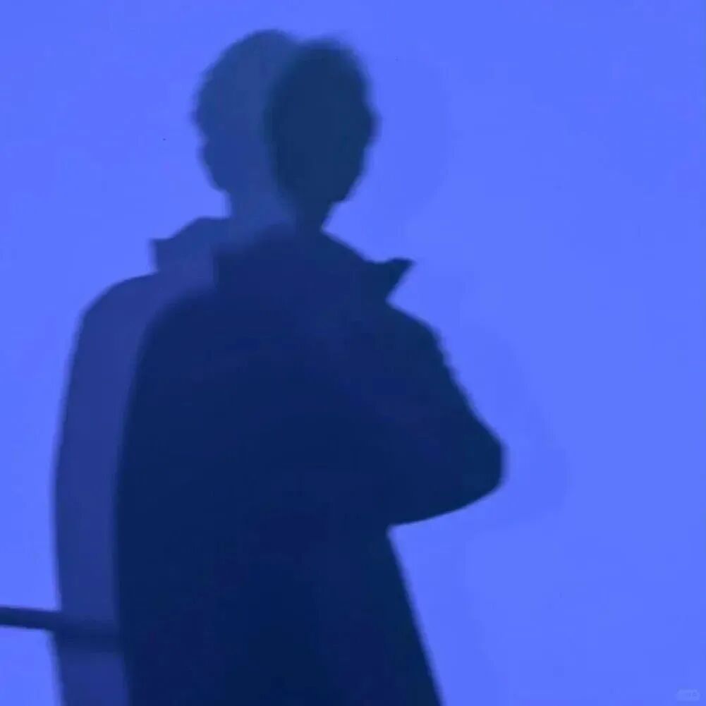 孤独感不露脸男生头像