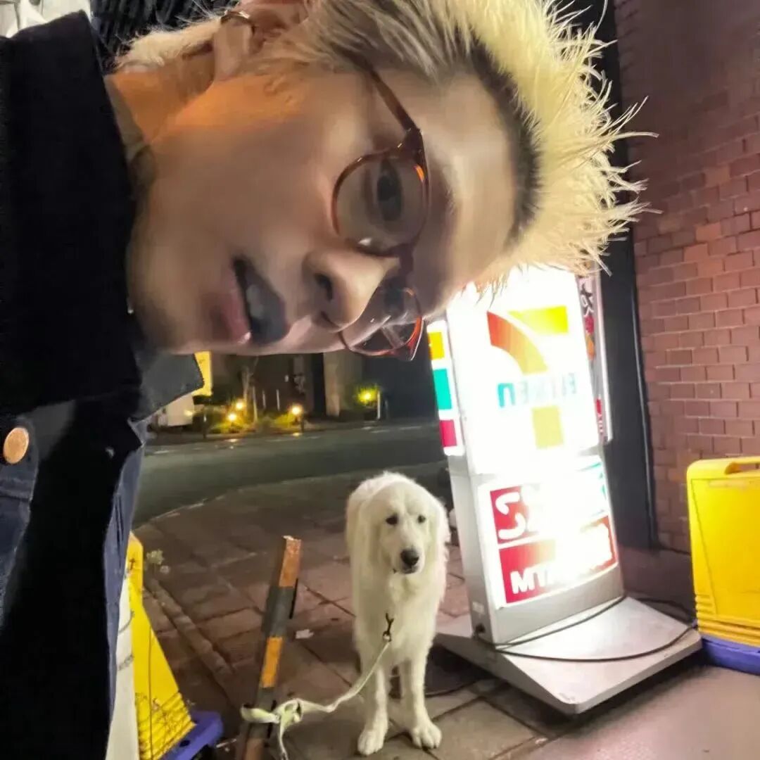 墨镜痞帅男生头像