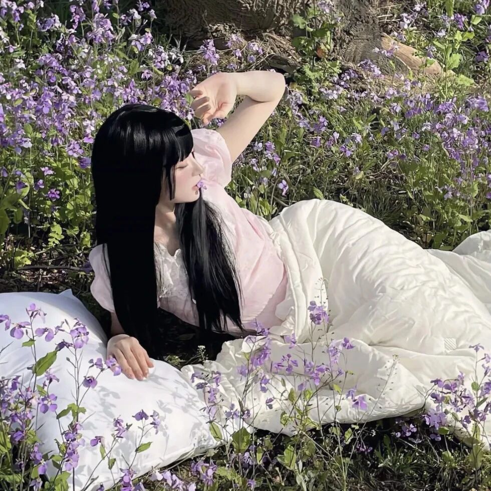 温柔侧脸女生头像