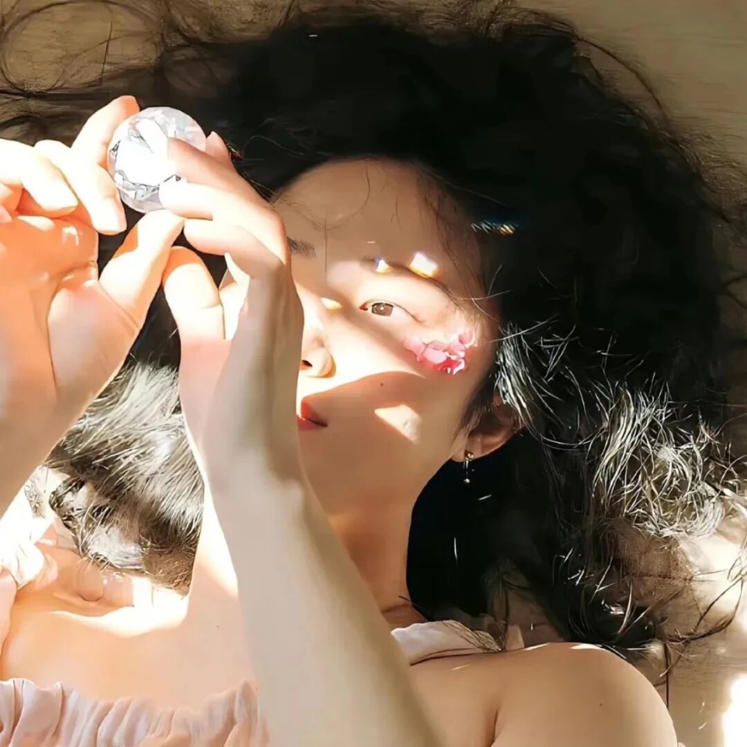 光感女生头像