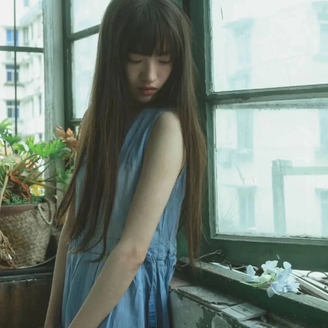 清冷女生头像
