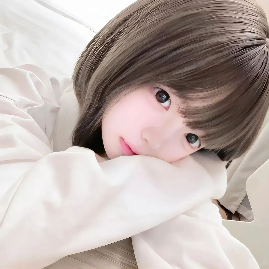 趴着少萝女生头像