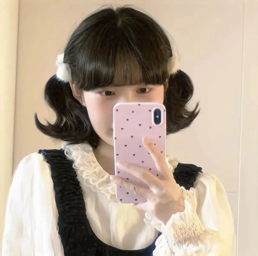 自拍手机双马尾甜妹女生头像