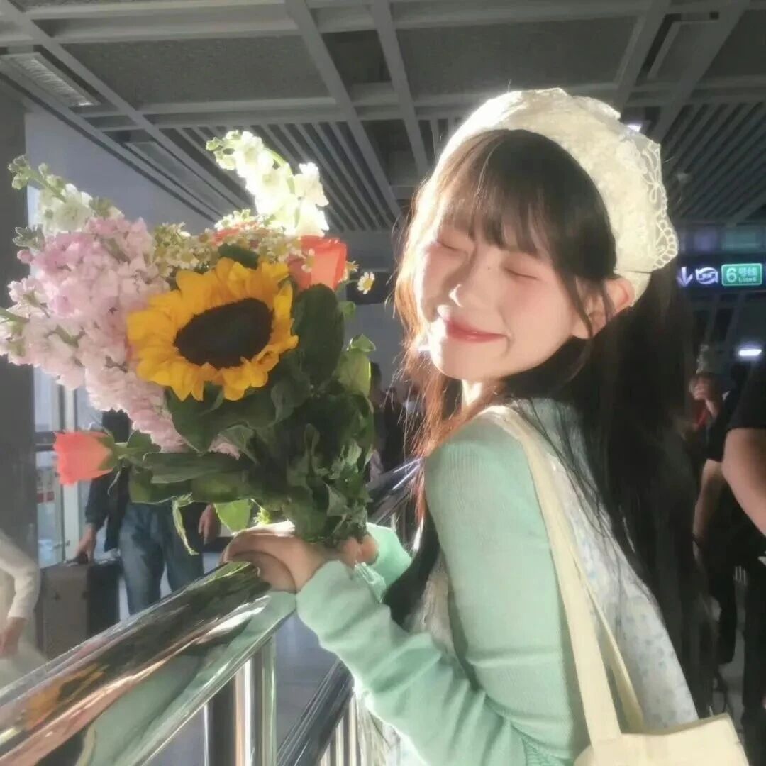 鲜花温柔女生头像