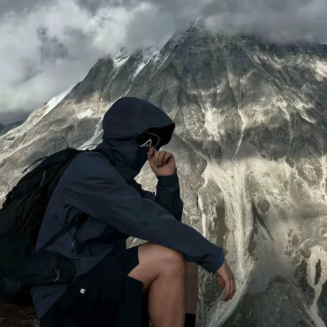 高山自由感不露脸男生头像