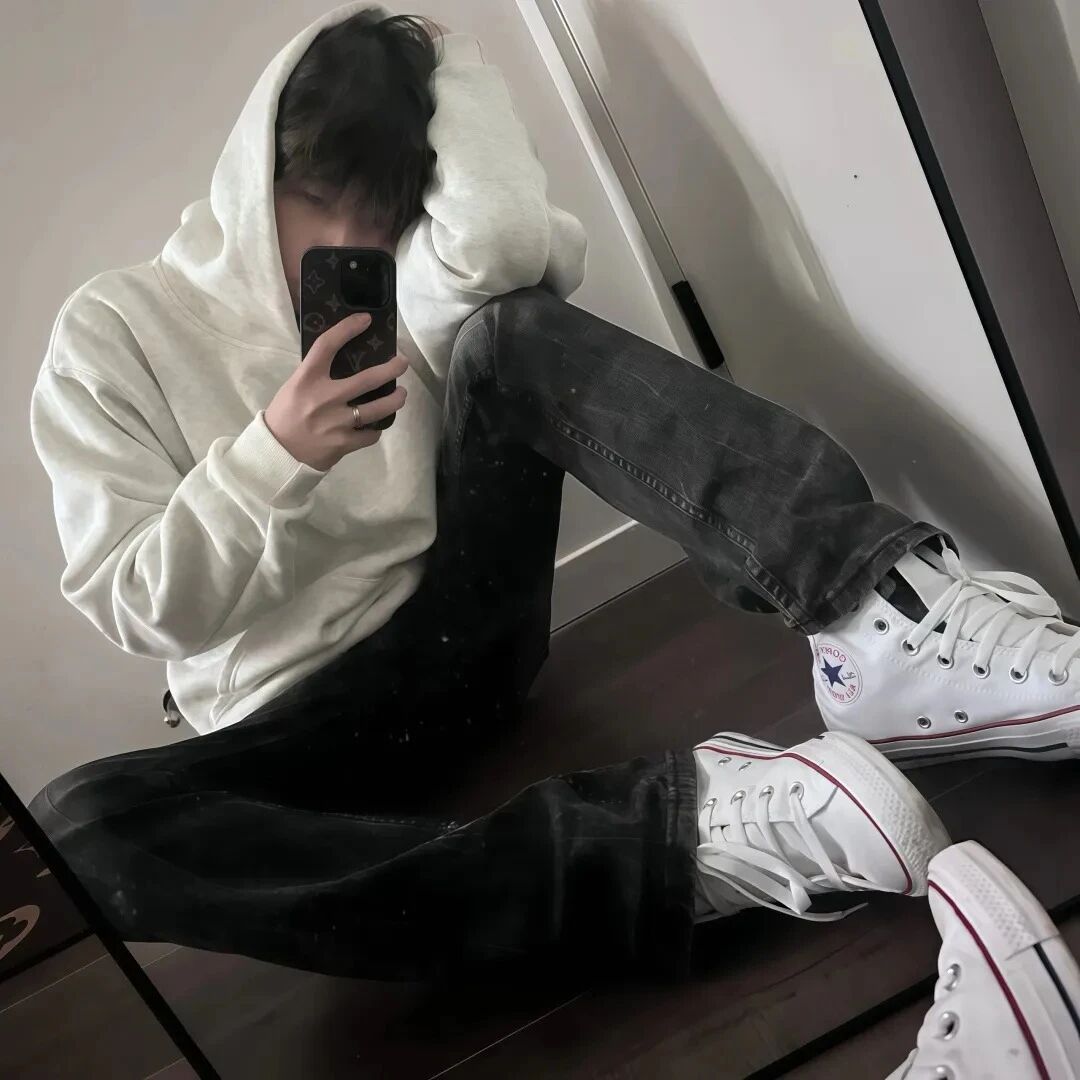 自拍手机个性男生头像