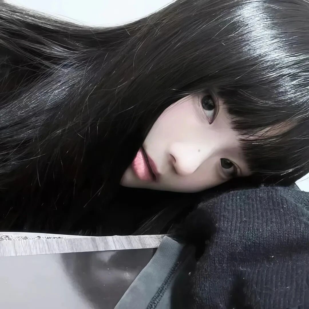 趴着少萝女生头像