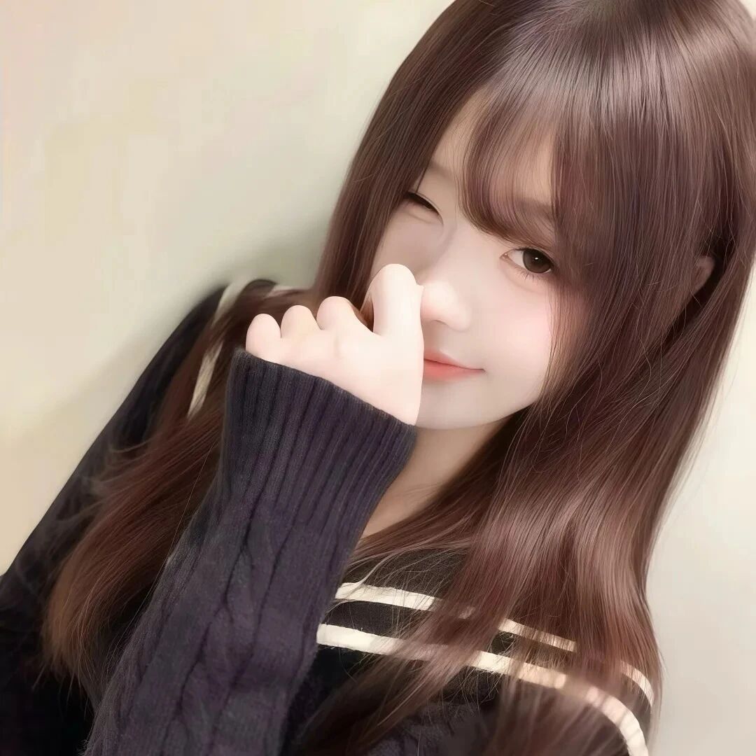 捂嘴少萝女生头像
