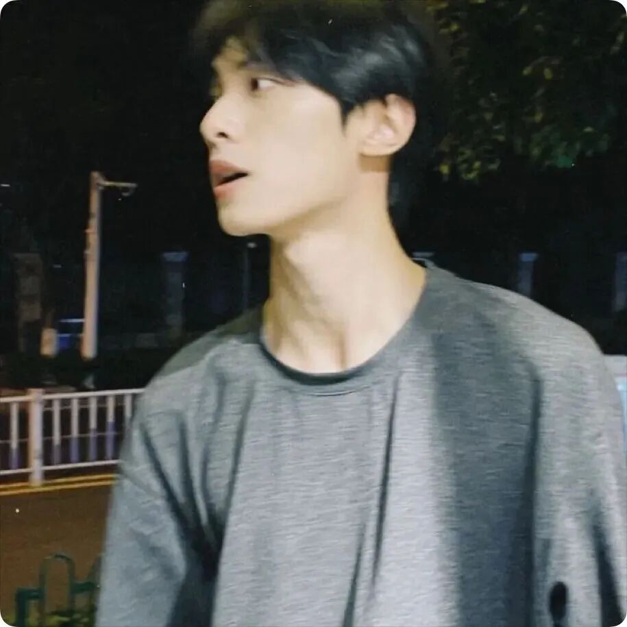 个性侧脸男生头像