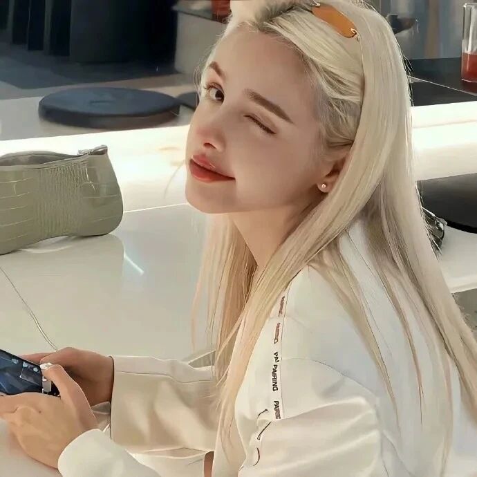 欧美气质女生头像