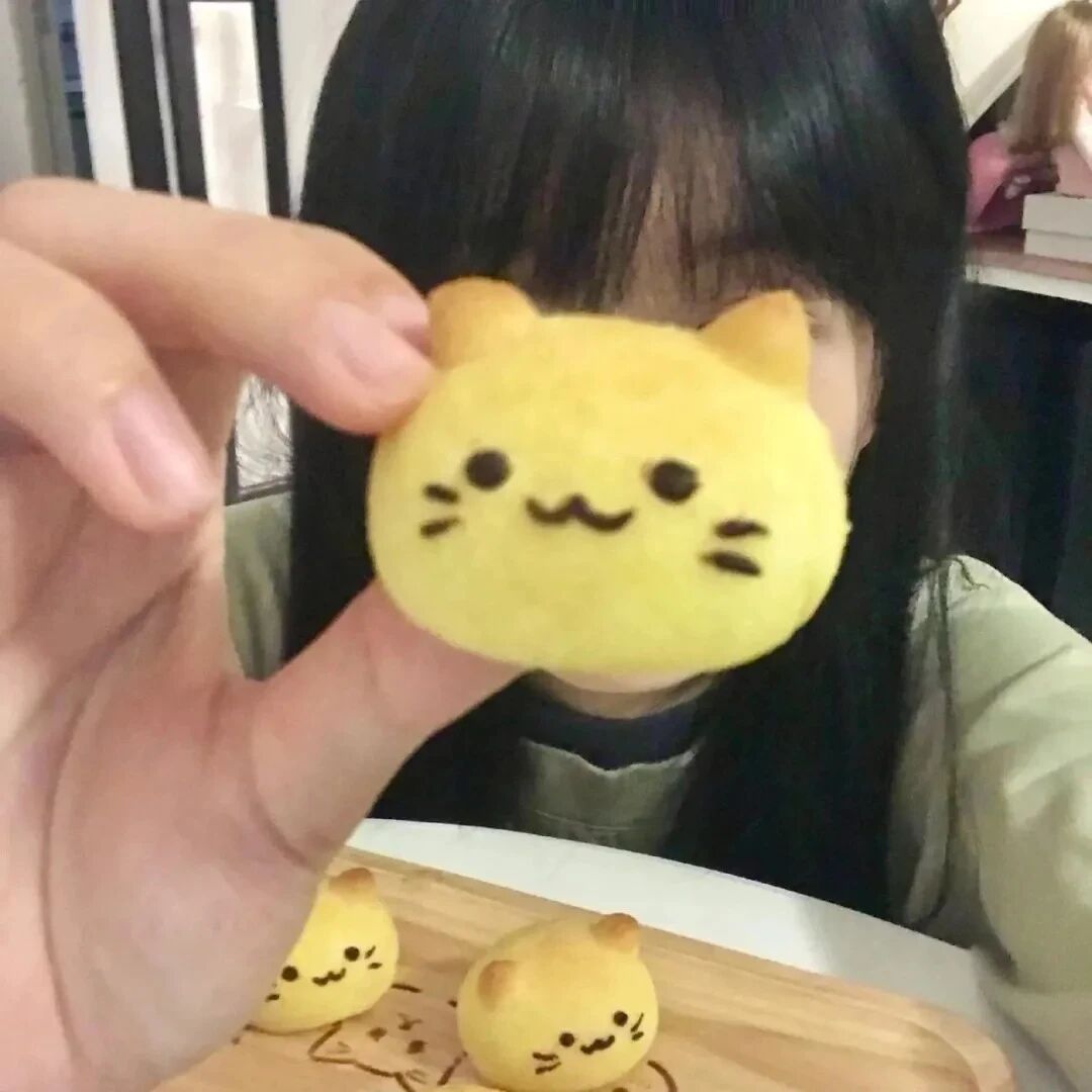 吃东西甜妹不露脸女生头像