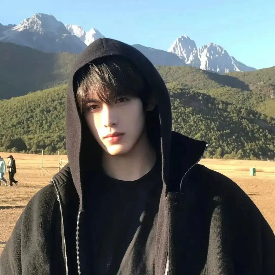 痞帅男生头像