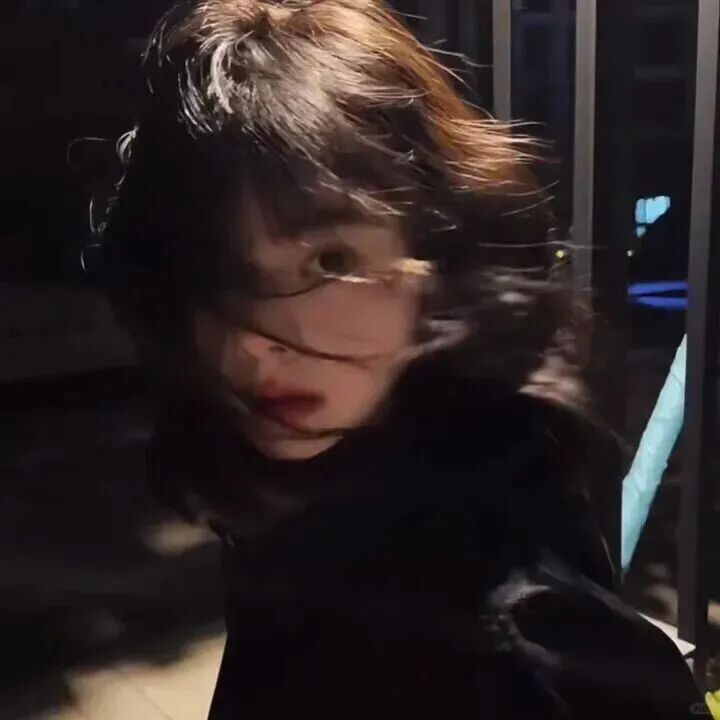 故事感女生头像