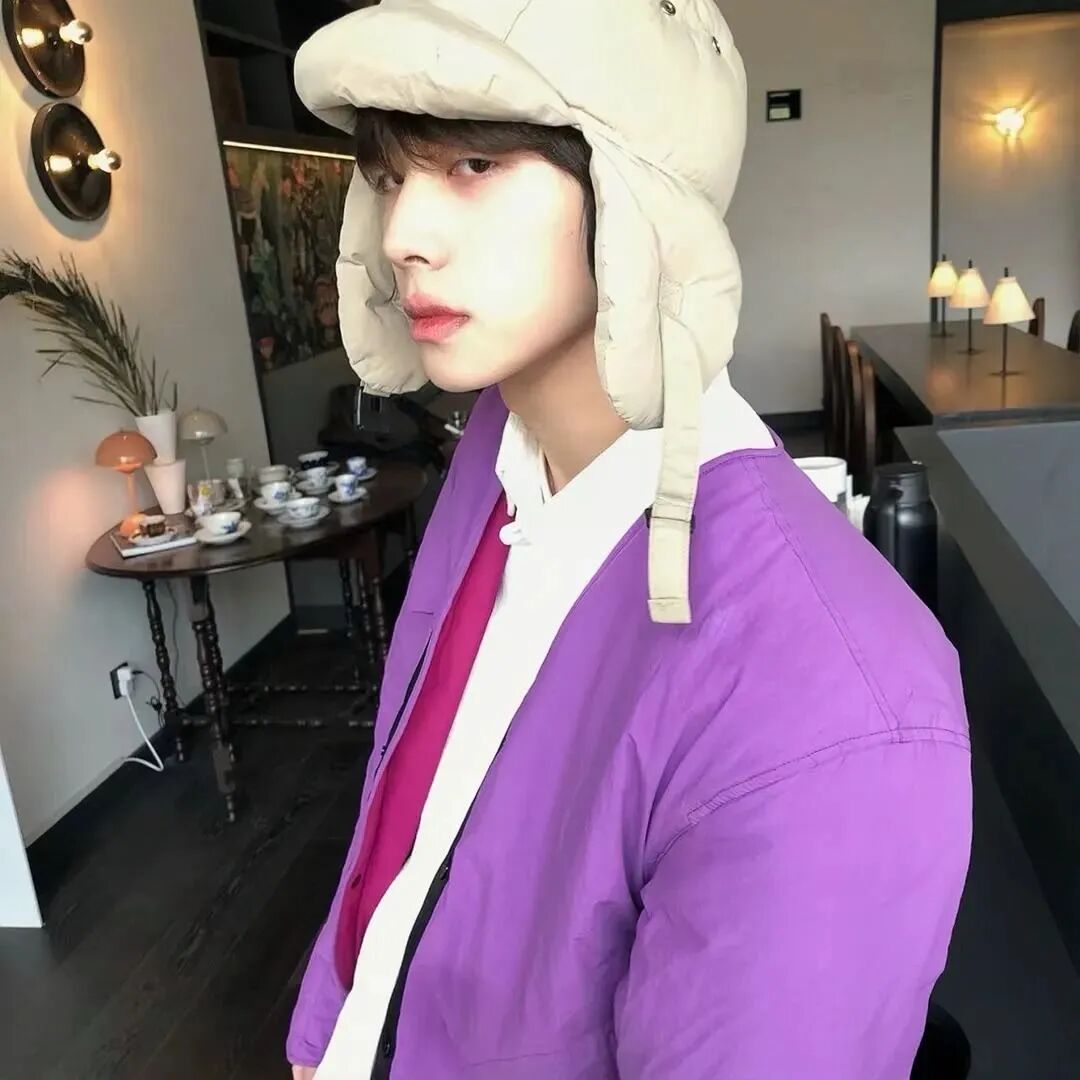 个性侧脸男生头像