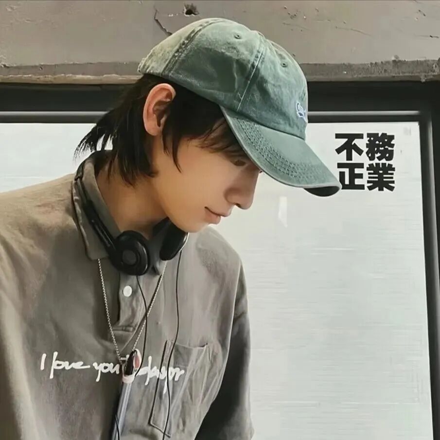 个性侧脸男生头像