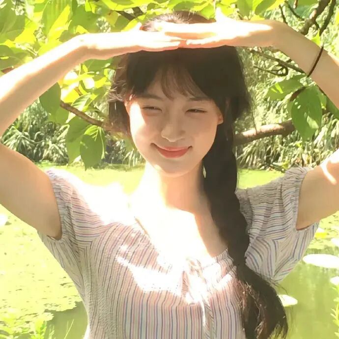 温柔光感女生头像