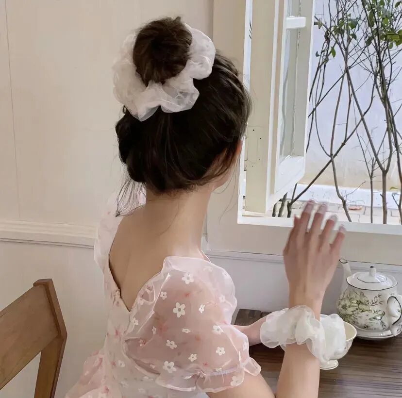 不露脸温柔女生头像