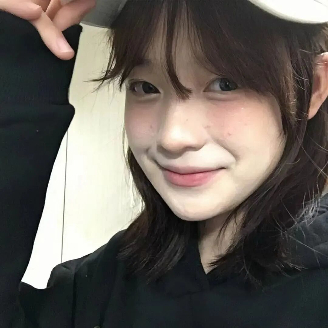 甜美爱笑女生头像