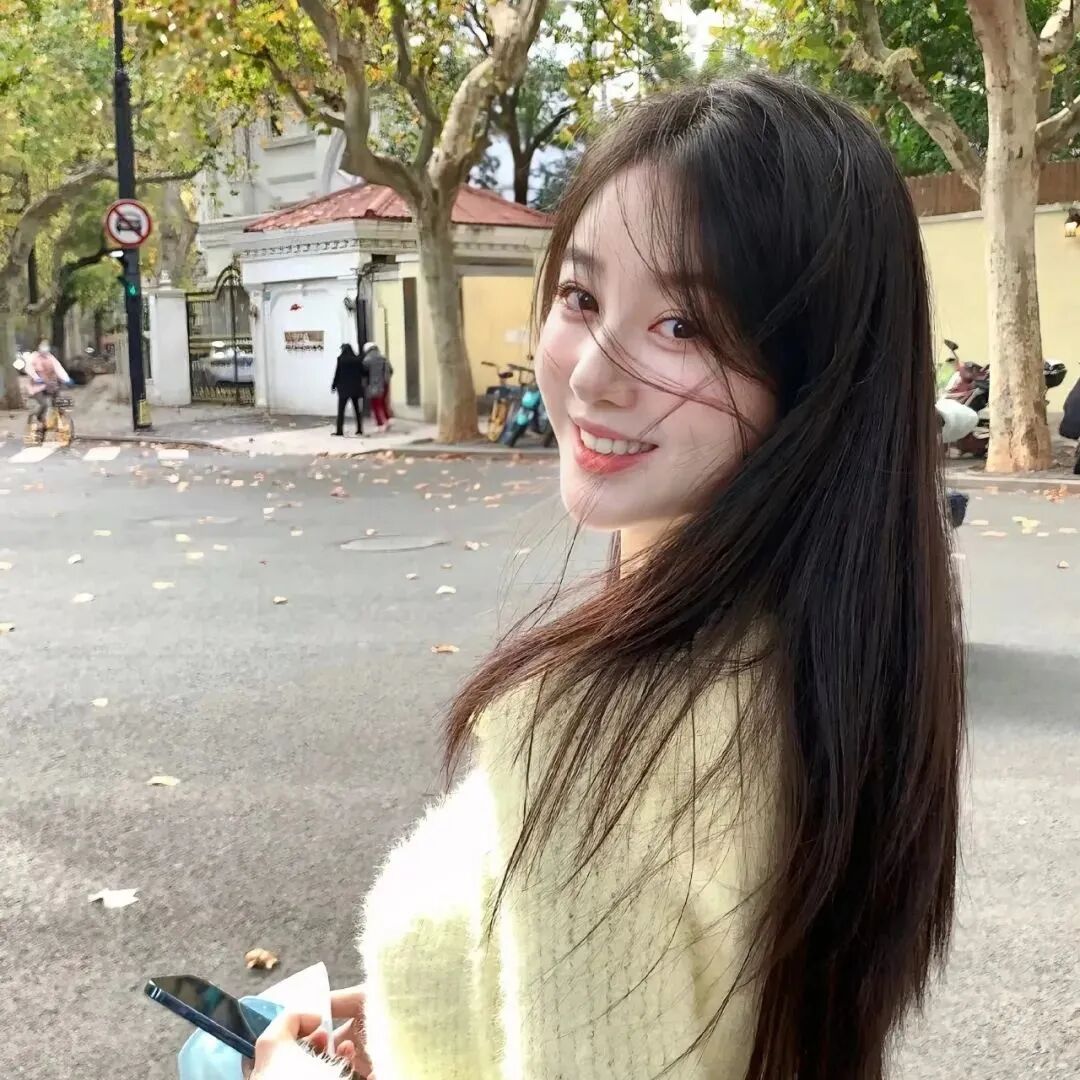 甜美爱笑女生头像